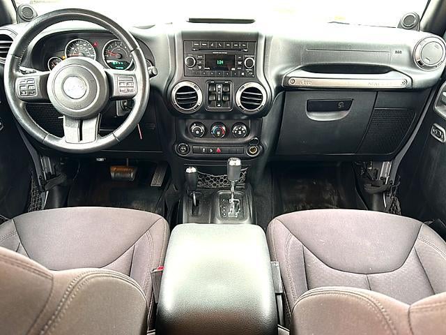 2013 Jeep Wrangler Unlimited 4WD 4dr Sport