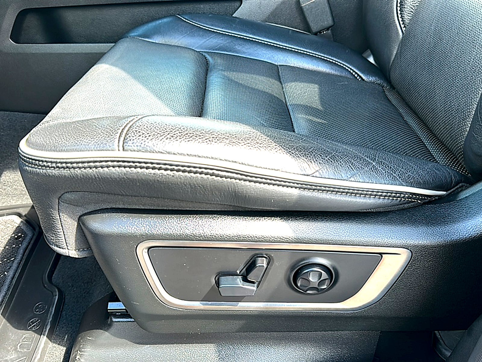 2019 RAM 1500 Limited Crew Cab 4x2 5'7" Box