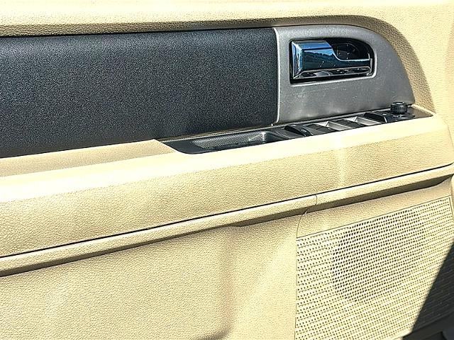 2017 Ford Expedition EL XLT 4x2
