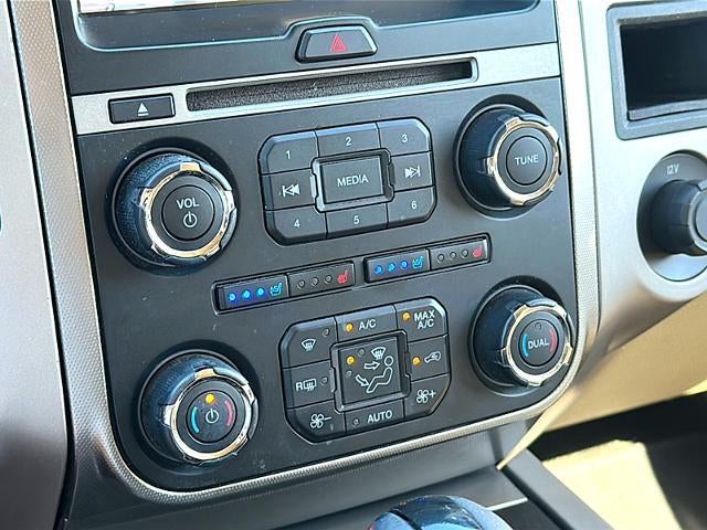 2017 Ford Expedition EL XLT 4x2