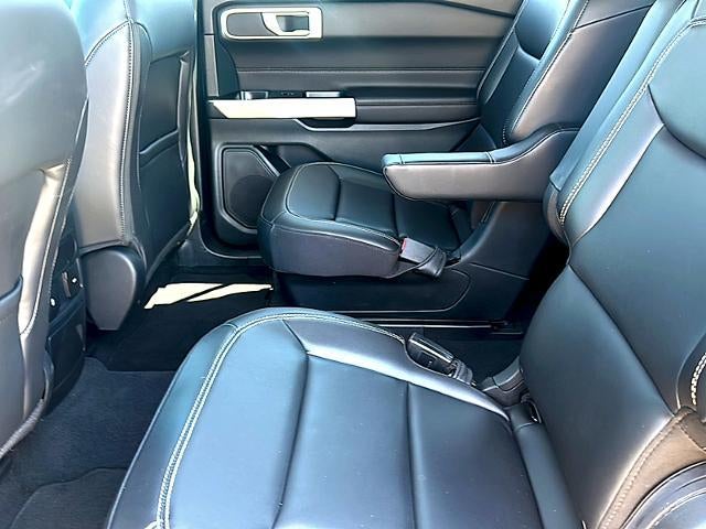 2023 Ford Explorer XLT RWD