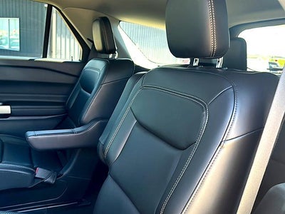 2023 Ford Explorer XLT RWD
