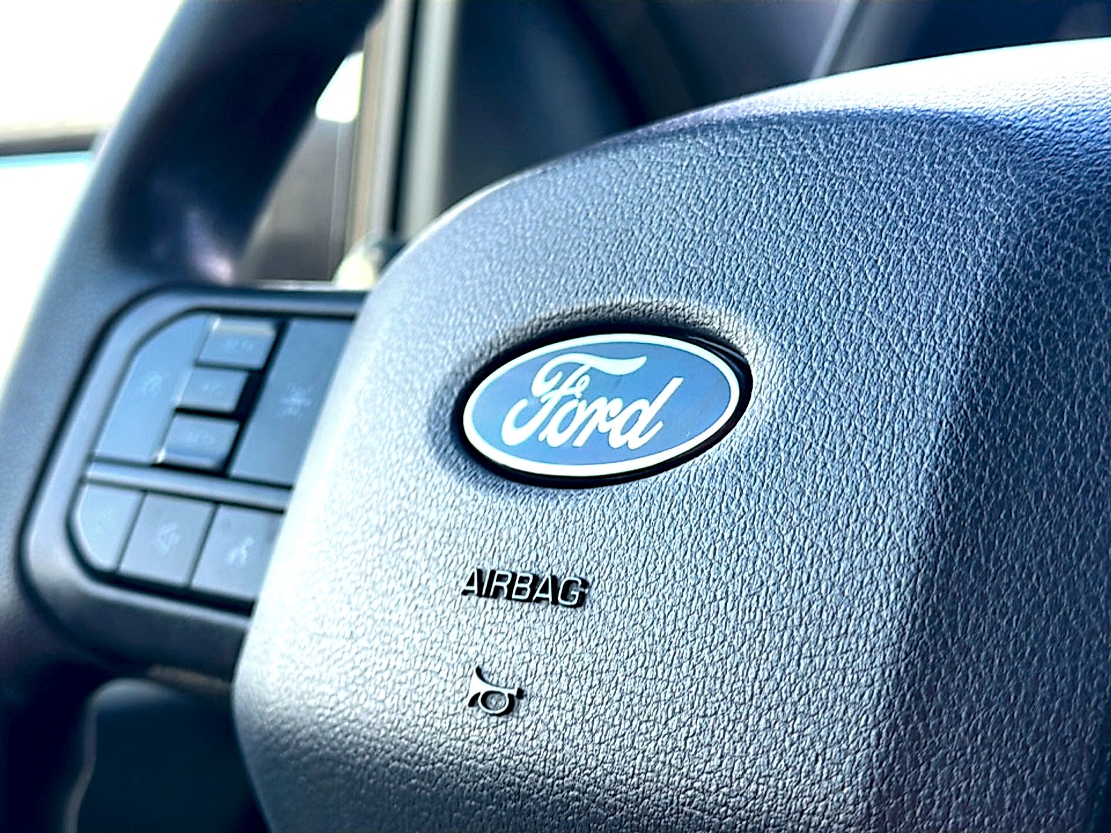 2025 Ford F-150 STX 2WD SuperCrew 5.5' Box