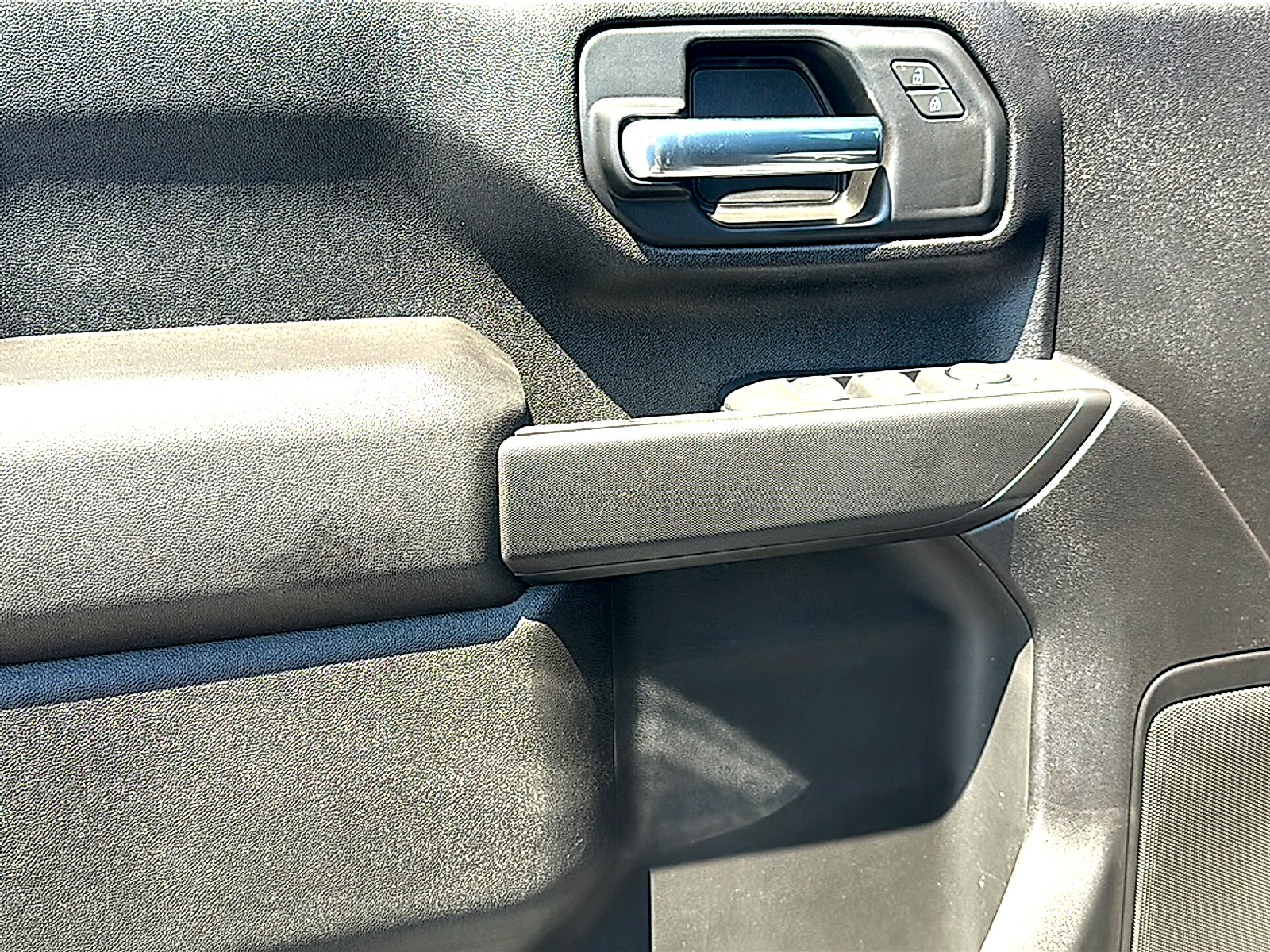 2025 Chevrolet Silverado 2500HD 4WD Crew Cab Standard Bed Custom
