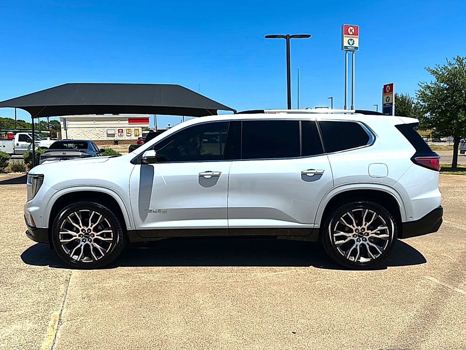 2026 GMC Acadia Denali Ultimate FWD