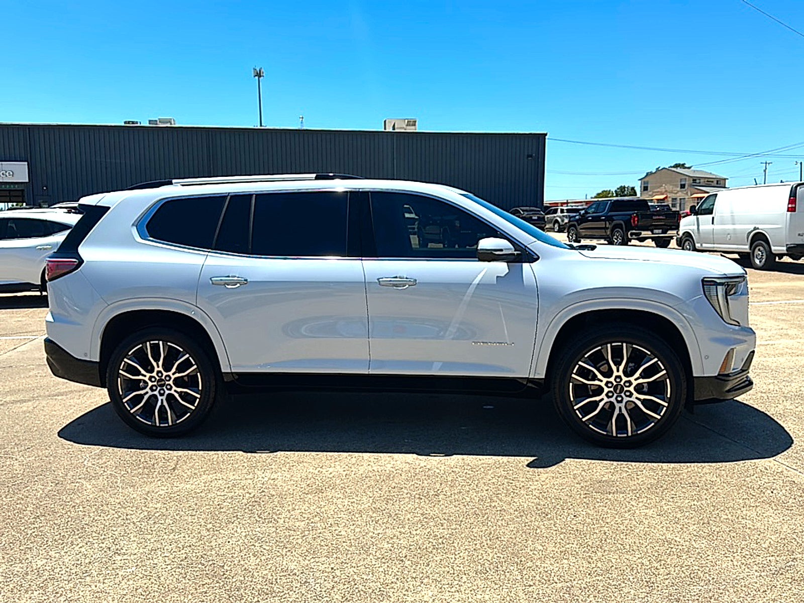 2026 GMC Acadia Denali Ultimate FWD