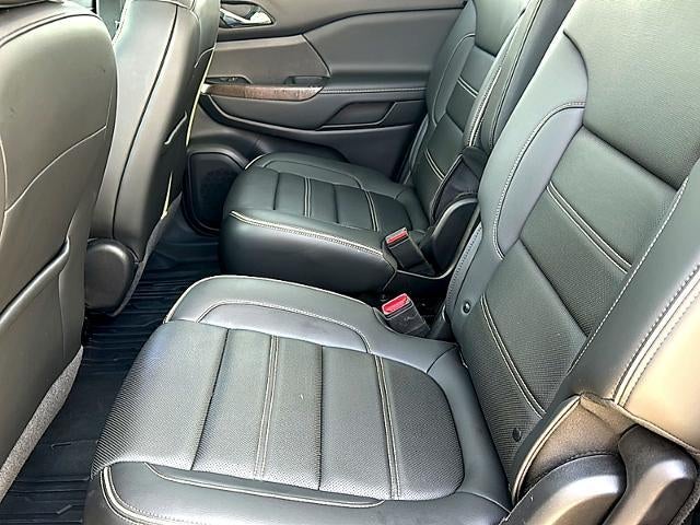 2023 GMC Acadia AWD Denali