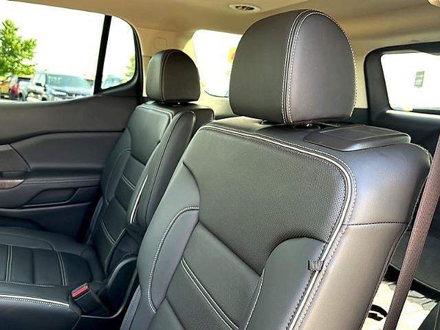 2023 GMC Acadia AWD Denali