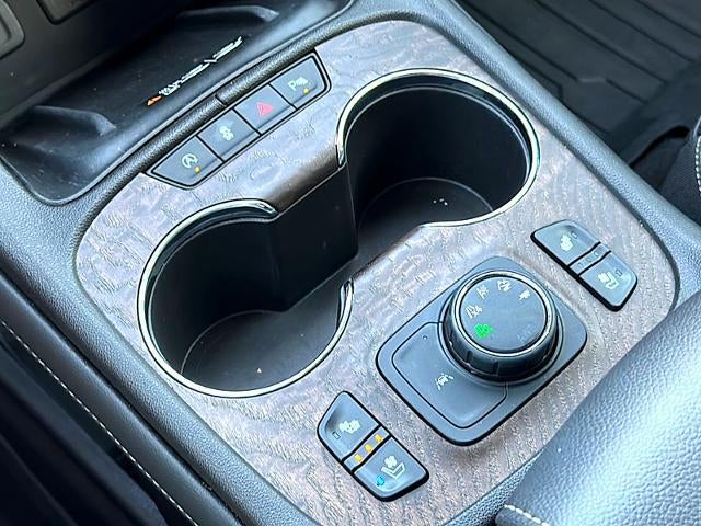2023 GMC Acadia AWD Denali