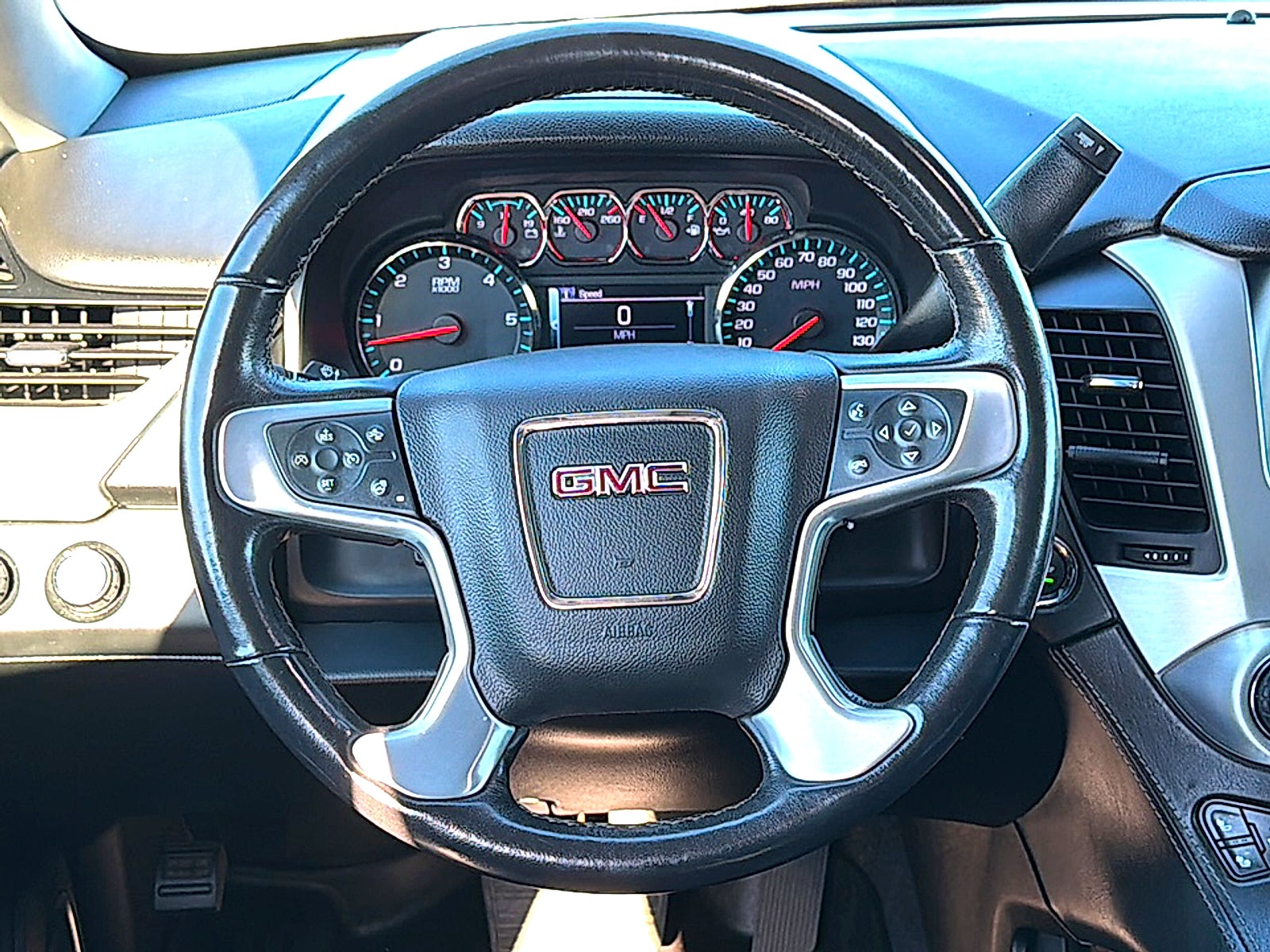 2020 GMC Yukon XL 4WD SLT