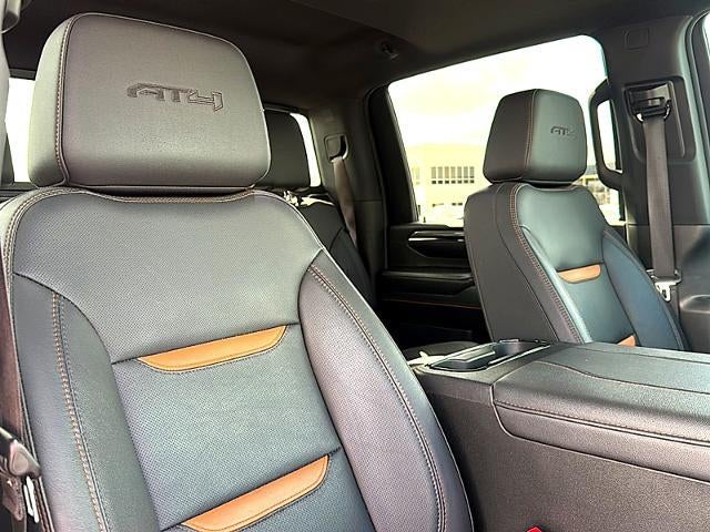 2024 GMC Sierra 2500HD 4WD Crew Cab Standard Bed AT4