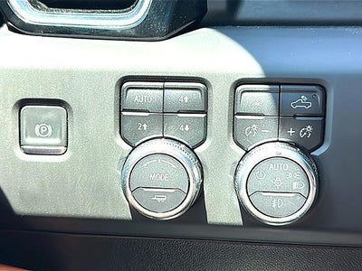 2024 GMC Sierra 3500HD Crew Cab Long Box 4-Wheel Drive Denali Ultimate