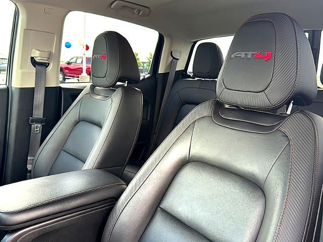 2022 GMC Canyon Crew Cab Short Box 4-Wheel Drive AT4 w/Leather