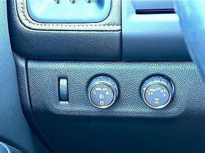 2022 GMC Canyon Crew Cab Short Box 4-Wheel Drive AT4 w/Leather