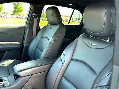 2022 Cadillac XT4 FWD 4dr Premium Luxury