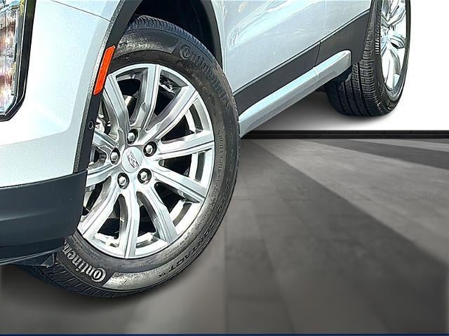 2022 Cadillac XT4 FWD 4dr Premium Luxury