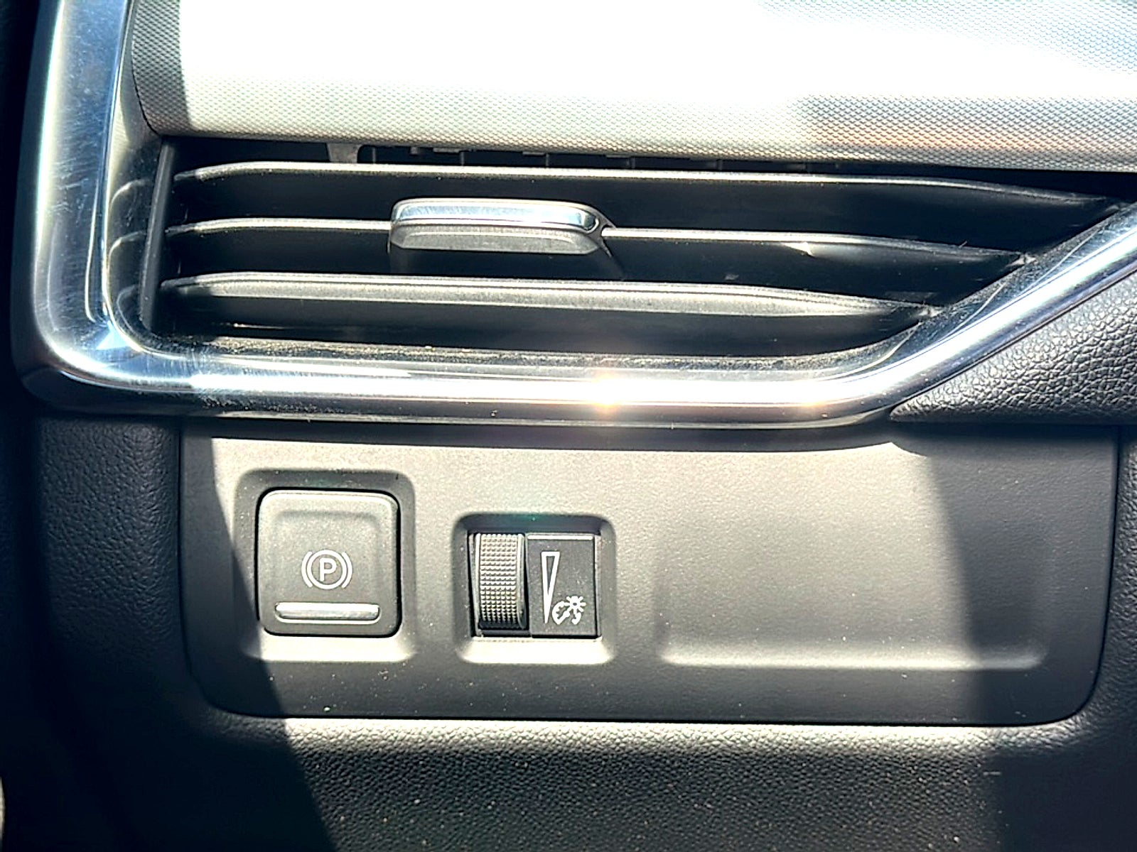 2020 Cadillac XT4 FWD Premium Luxury