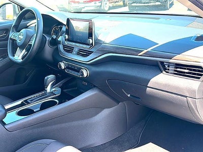 2024 Nissan Altima 2.5 SV Sedan