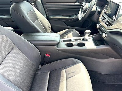 2025 Nissan Altima SV FWD