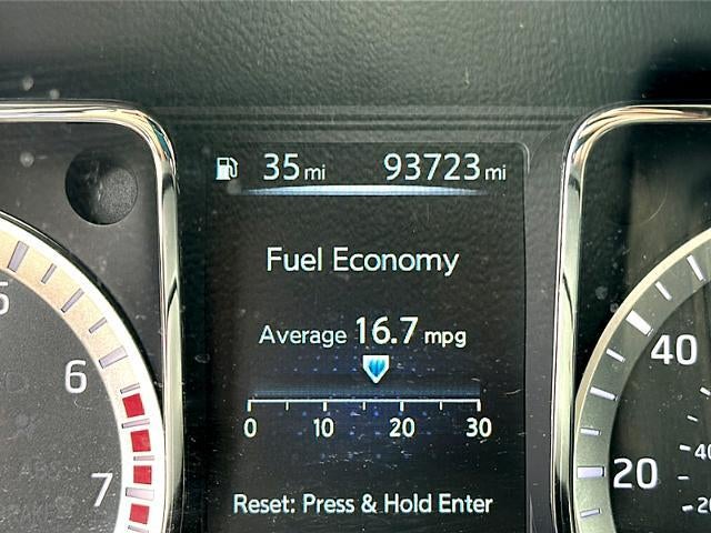 2017 Nissan Titan 4x2 Crew Cab SV