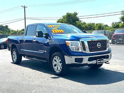 2017 Nissan Titan XD 4x4 Gas Crew Cab SV