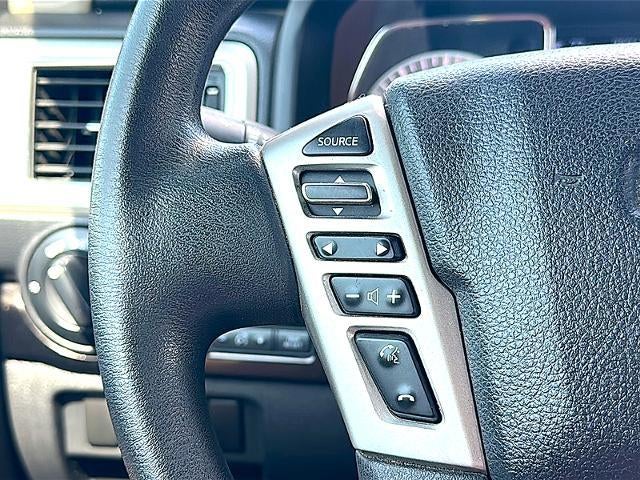 2017 Nissan Titan XD 4x4 Gas Crew Cab SV