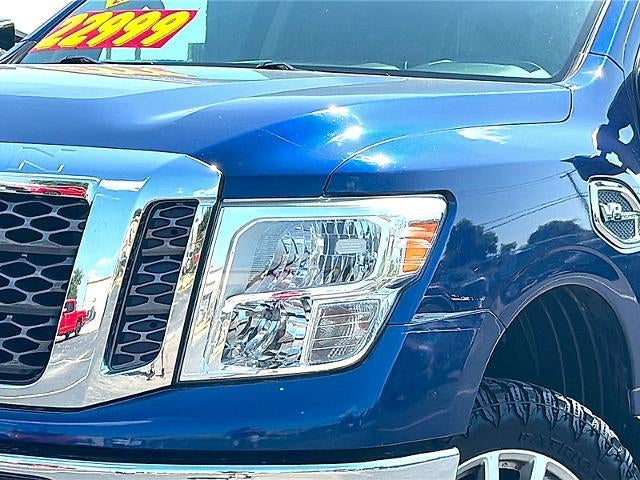 2017 Nissan Titan XD 4x4 Gas Crew Cab SV