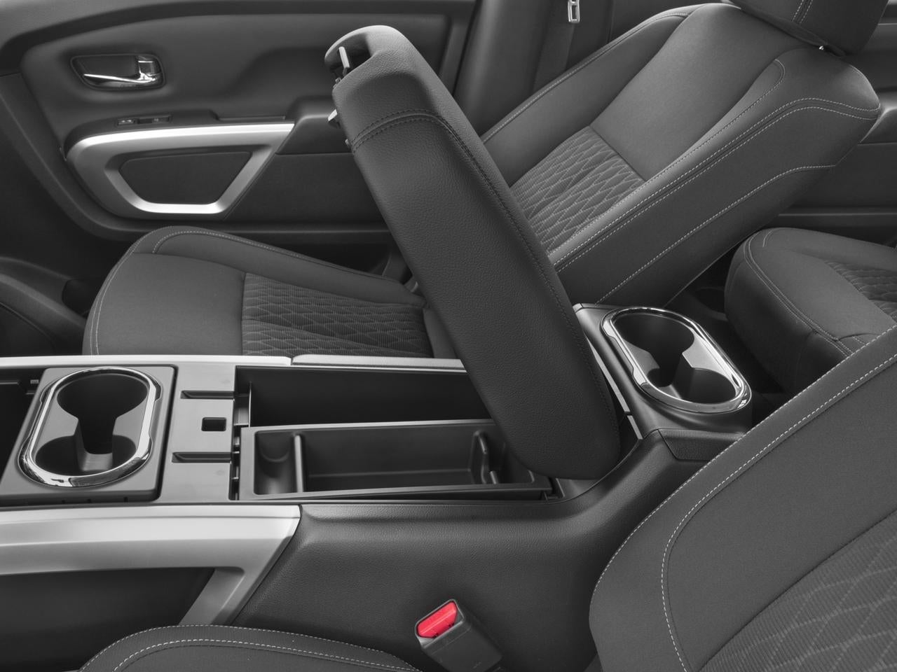 2017 Nissan Titan XD 4x4 Gas Crew Cab SV