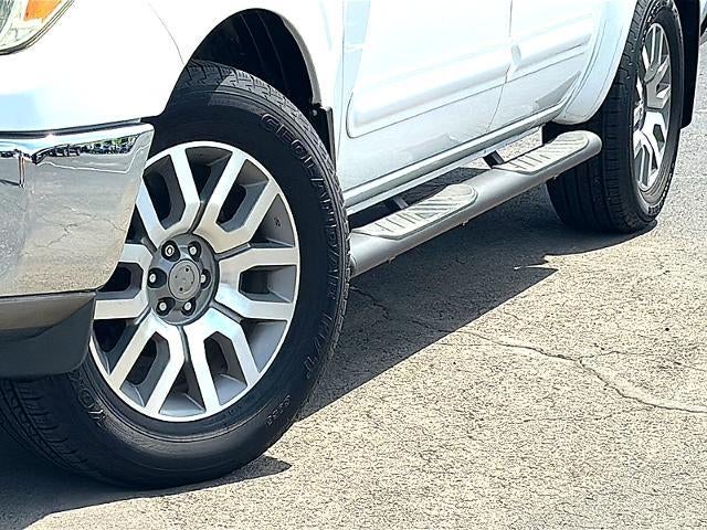 2010 Nissan Frontier 2WD Crew Cab SWB Auto LE