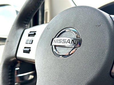 2010 Nissan Frontier 2WD Crew Cab SWB Auto LE