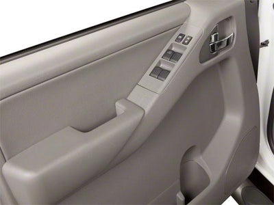 2010 Nissan Frontier 2WD Crew Cab SWB Auto LE