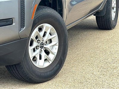 2024 Nissan Frontier Crew Cab 4x2 SV