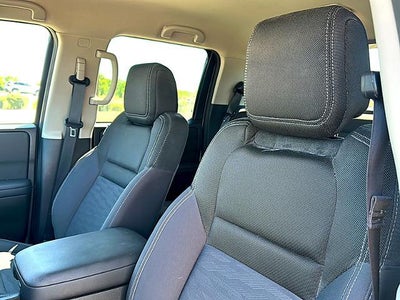 2024 Nissan Frontier Crew Cab 4x2 SV
