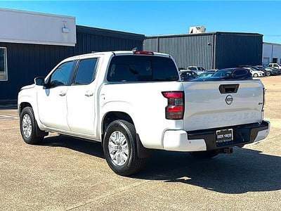 2024 Nissan Frontier Crew Cab 4x2 SV