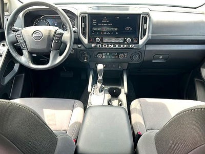 2025 Nissan Frontier Crew Cab 4x2 SV
