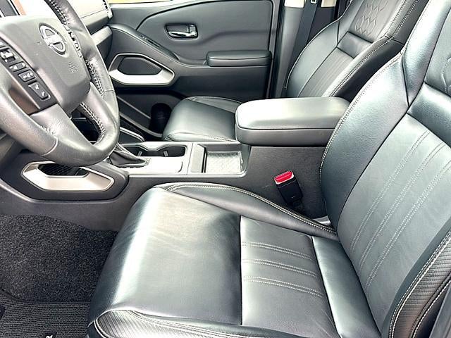 2024 Nissan Frontier Crew Cab 4x4 SL