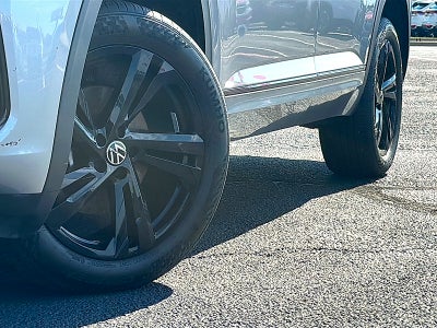 2025 Volkswagen Atlas Cross Sport 2.0T SEL R-Line Black
