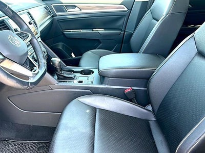 2021 Volkswagen Atlas 3.6L V6 SE w/Technology FWD *Ltd Avail*