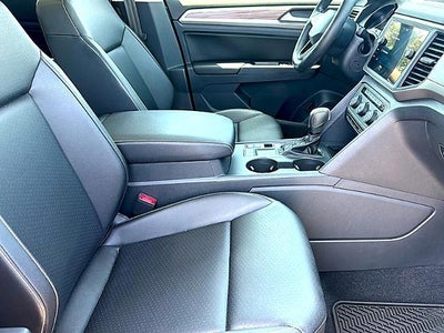 2021 Volkswagen Atlas 3.6L V6 SE w/Technology FWD *Ltd Avail*