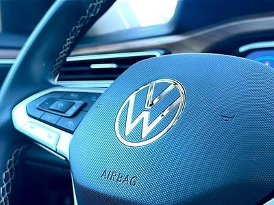 2025 Volkswagen Atlas 2.0T SE w/Technology FWD