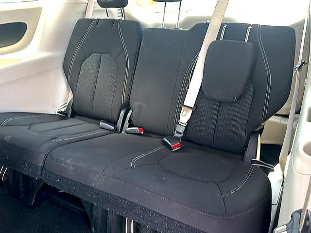 2023 Chrysler Voyager LX FWD