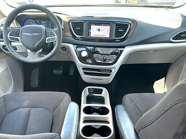 2023 Chrysler Voyager LX FWD