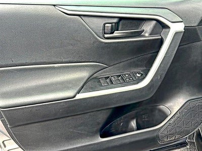2021 Toyota RAV4 LE FWD (GS)