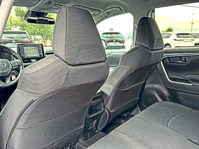 2021 Toyota RAV4 LE FWD (GS)
