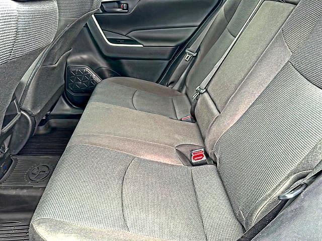 2021 Toyota RAV4 LE FWD (GS)