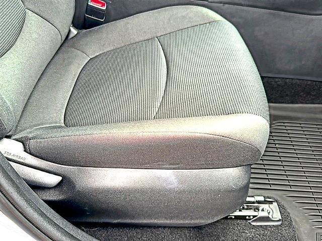 2021 Toyota RAV4 LE FWD (GS)