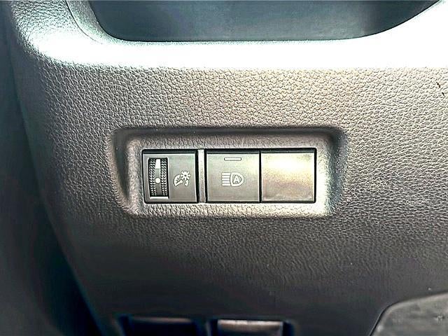 2021 Toyota RAV4 LE FWD (GS)