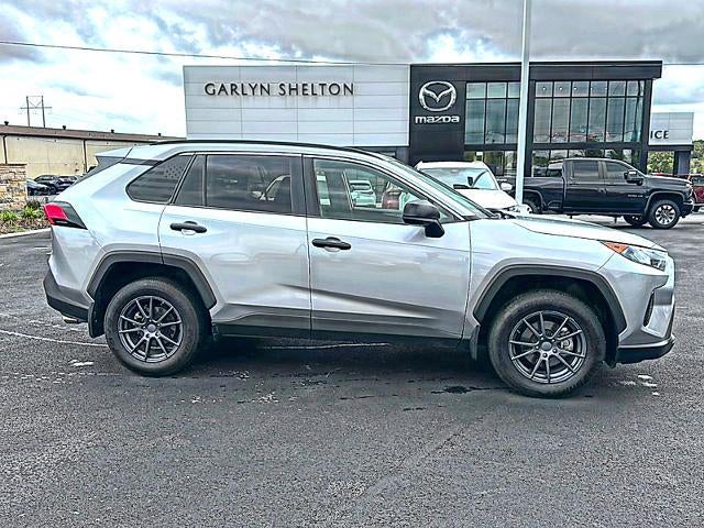 2021 Toyota RAV4 LE FWD (GS)