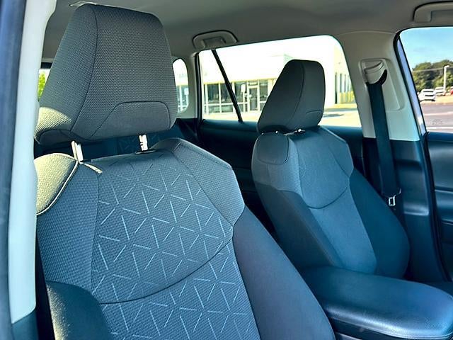 2020 Toyota RAV4 XLE FWD (GS)