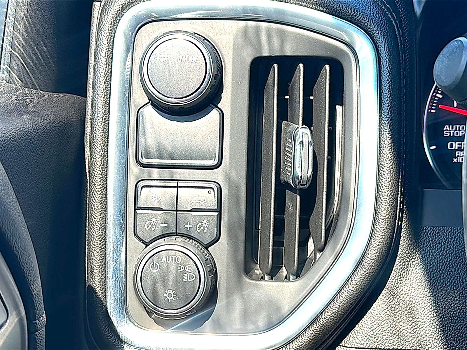 2020 Chevrolet Silverado 1500 2WD Crew Cab Short Bed RST